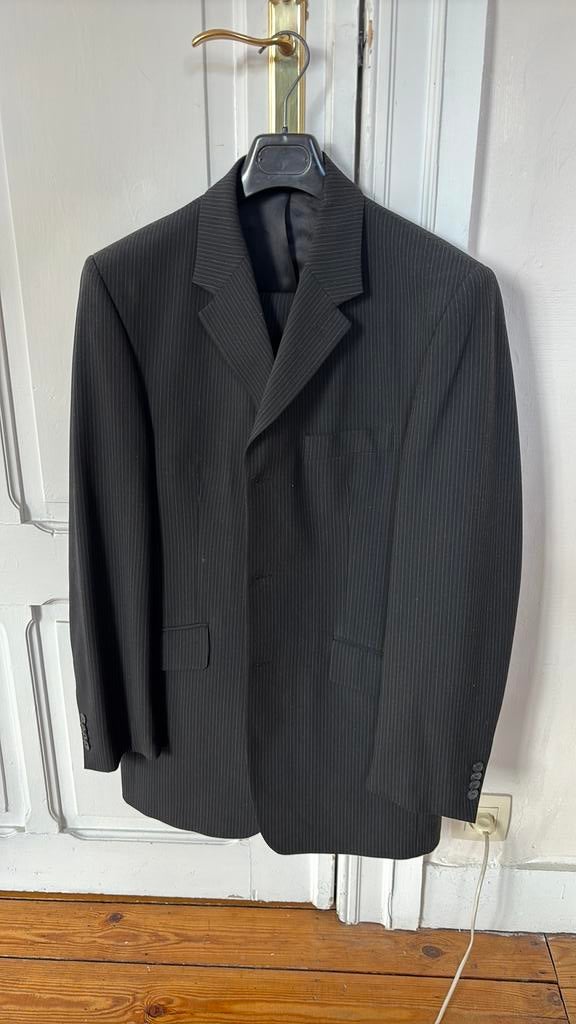 Costume noir, Enlèvement, Comme neuf, Noir