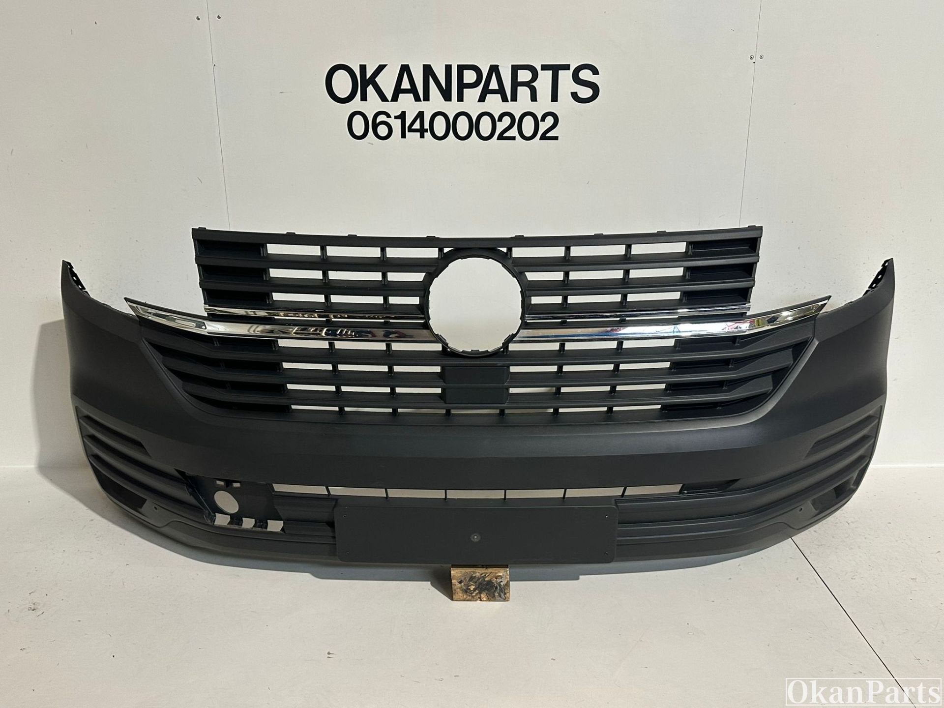 Volkswagen Transporter T6.1 voorbumper 7LA807221F, Gebruikt, Voor, Volkswagen, Bumper