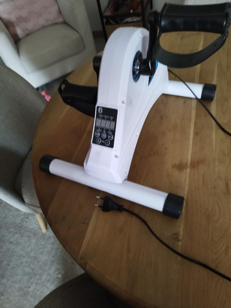 Home trainer, Sports & Fitness, Appareils de fitness, Vélo de bureau, Comme neuf, Enlèvement, Jambes