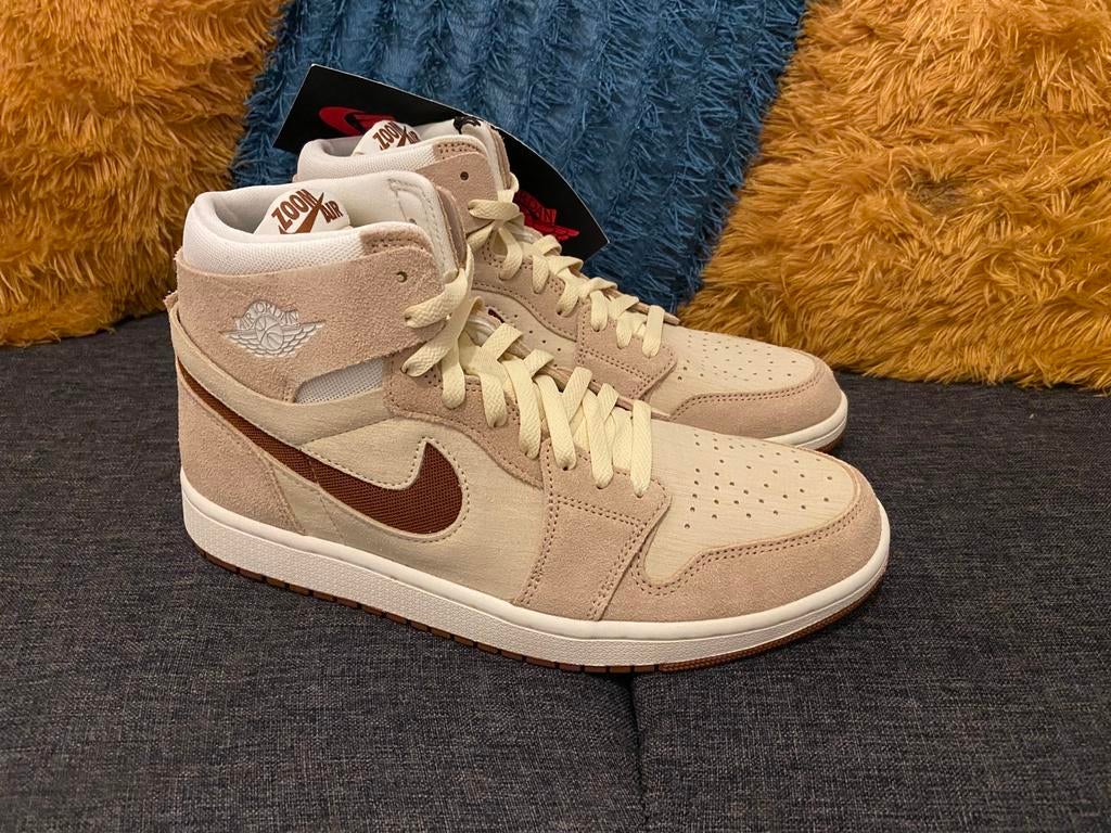 Nike Air Jordan 1 middelgrote maat 44, Kleding | Heren, Schoenen, Overige kleuren, Nieuw, Ophalen of Verzenden, Sneakers