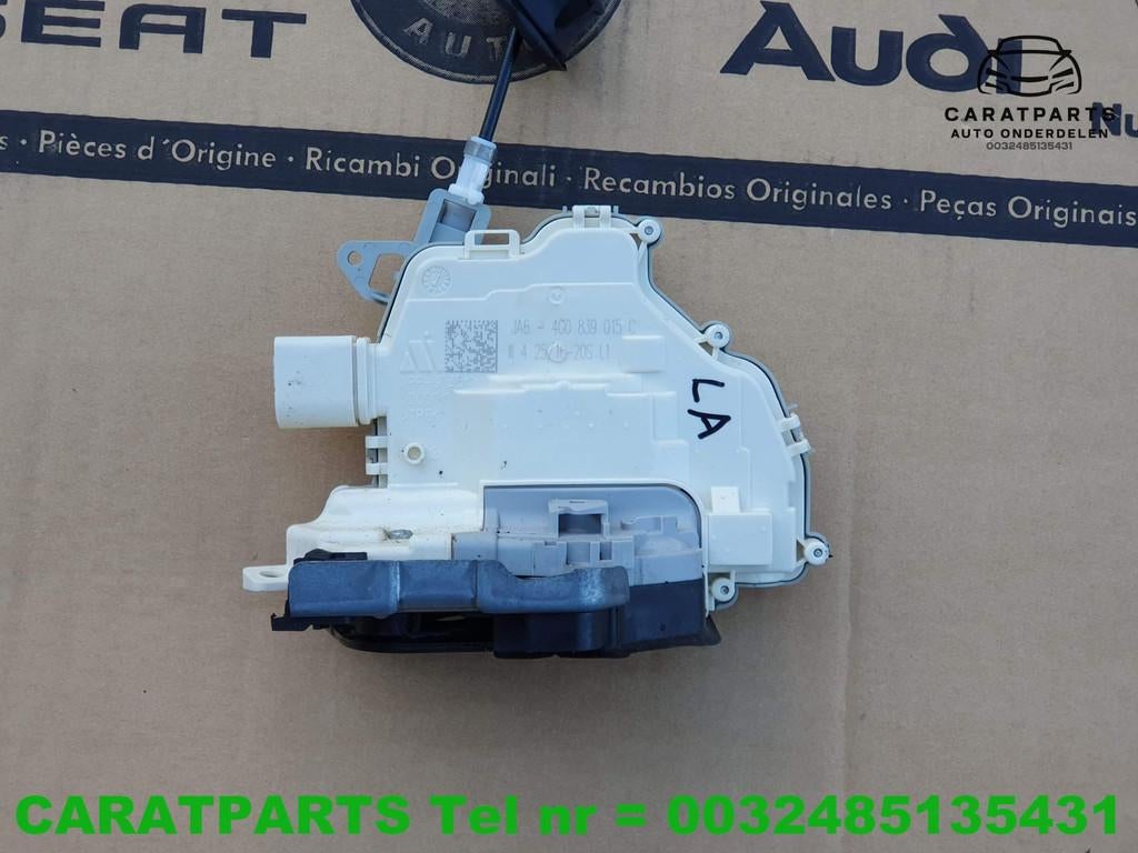 4G0839015C Touareg portierslot RS3 deurslot RS6 RS7 A6 A7 A3, Gebruikt, AUDI AG, Auto-Union-Strasse 1
85045  Ingolstadt, DE, Kundenbetreuung@audi.de