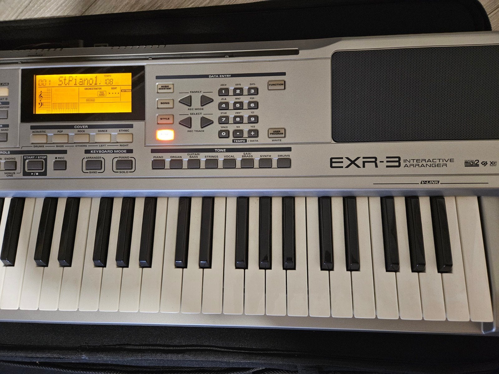 Roland EXR-3 Keyboard Set (incl. Quik Lok standaard & koffer, Muziek en Instrumenten, Keyboards, Ophalen, Roland, Met standaard