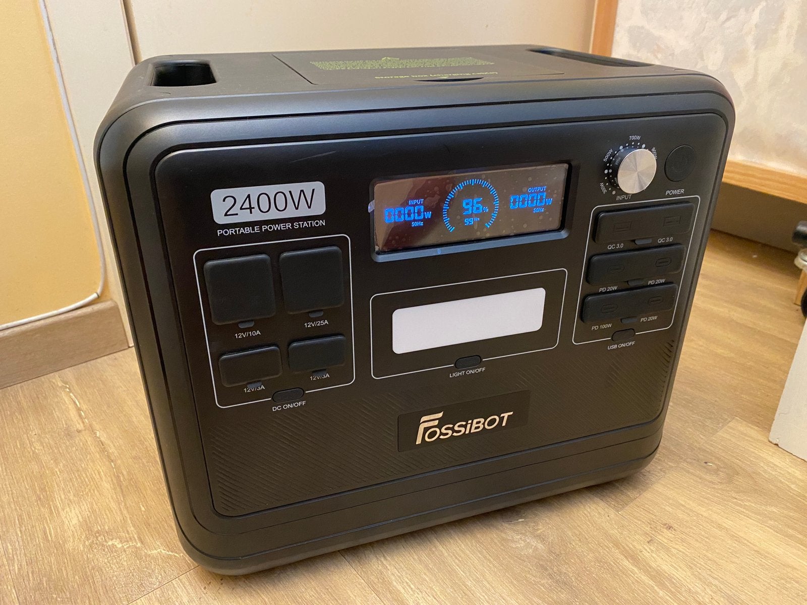 Fossibot 2400 Power Station-Batterie Portable 2048Wh OFFGRID, Caravanes & Camping, Accessoires de camping, Enlèvement, Comme neuf