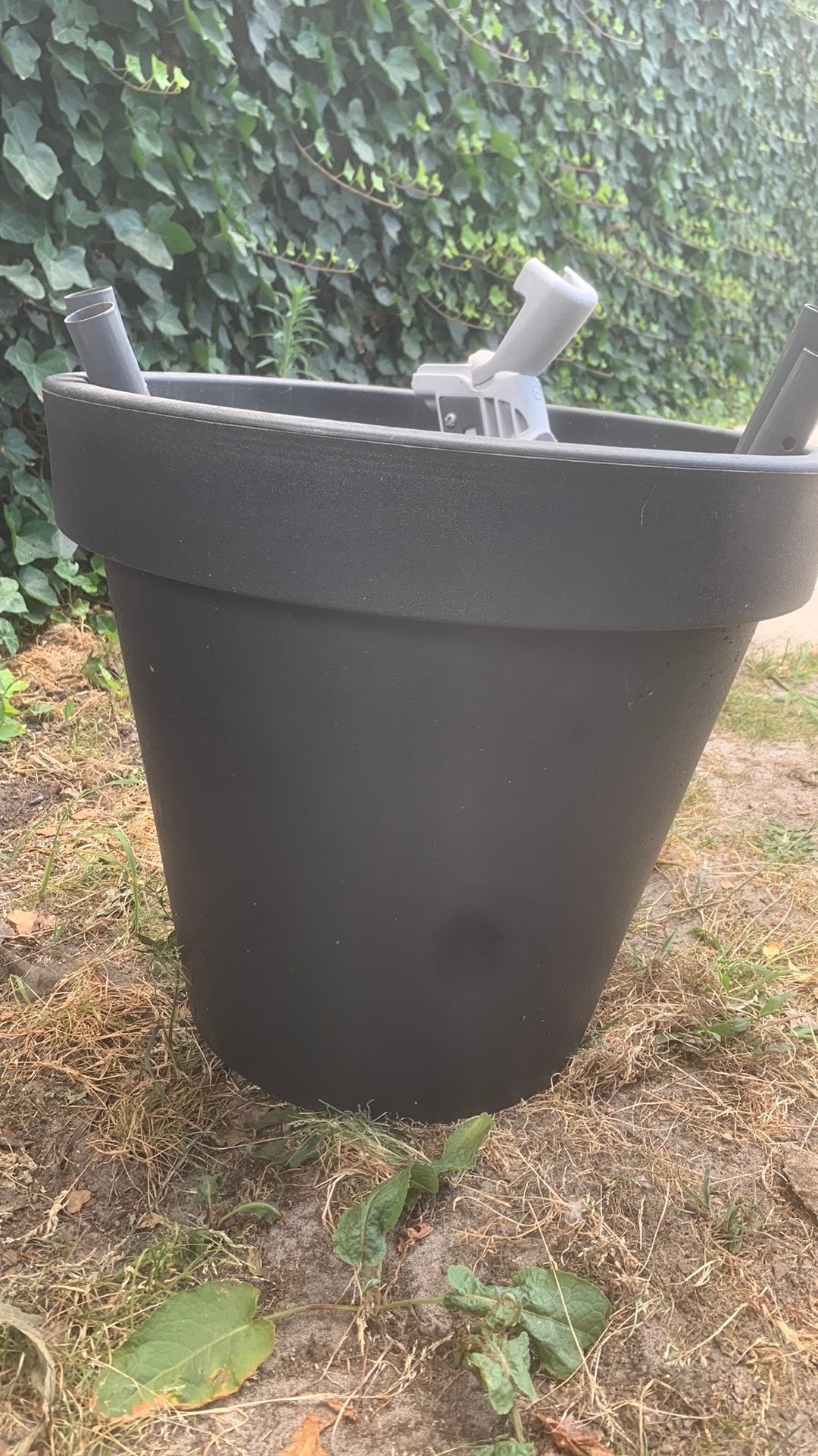 2 Grote bloempotten, Ophalen, Zo goed als nieuw