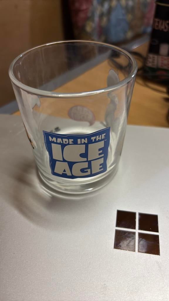 2 glaasjes vn Ice Age + DVD Ice Age, Ophalen of Verzenden, Zo goed als nieuw