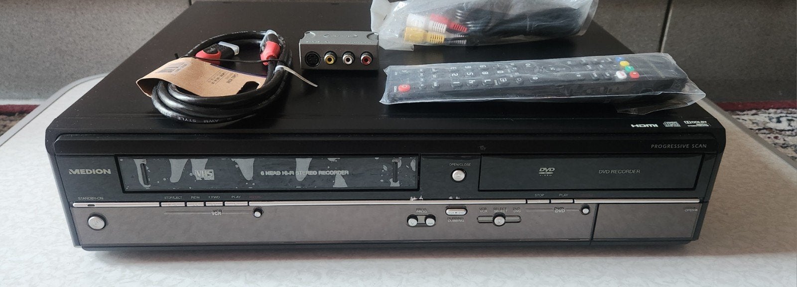 Medion VHS/DVD Recorder MD 83425, Ophalen of Verzenden, Zo goed als nieuw, Decoder, Met dvd-recorder