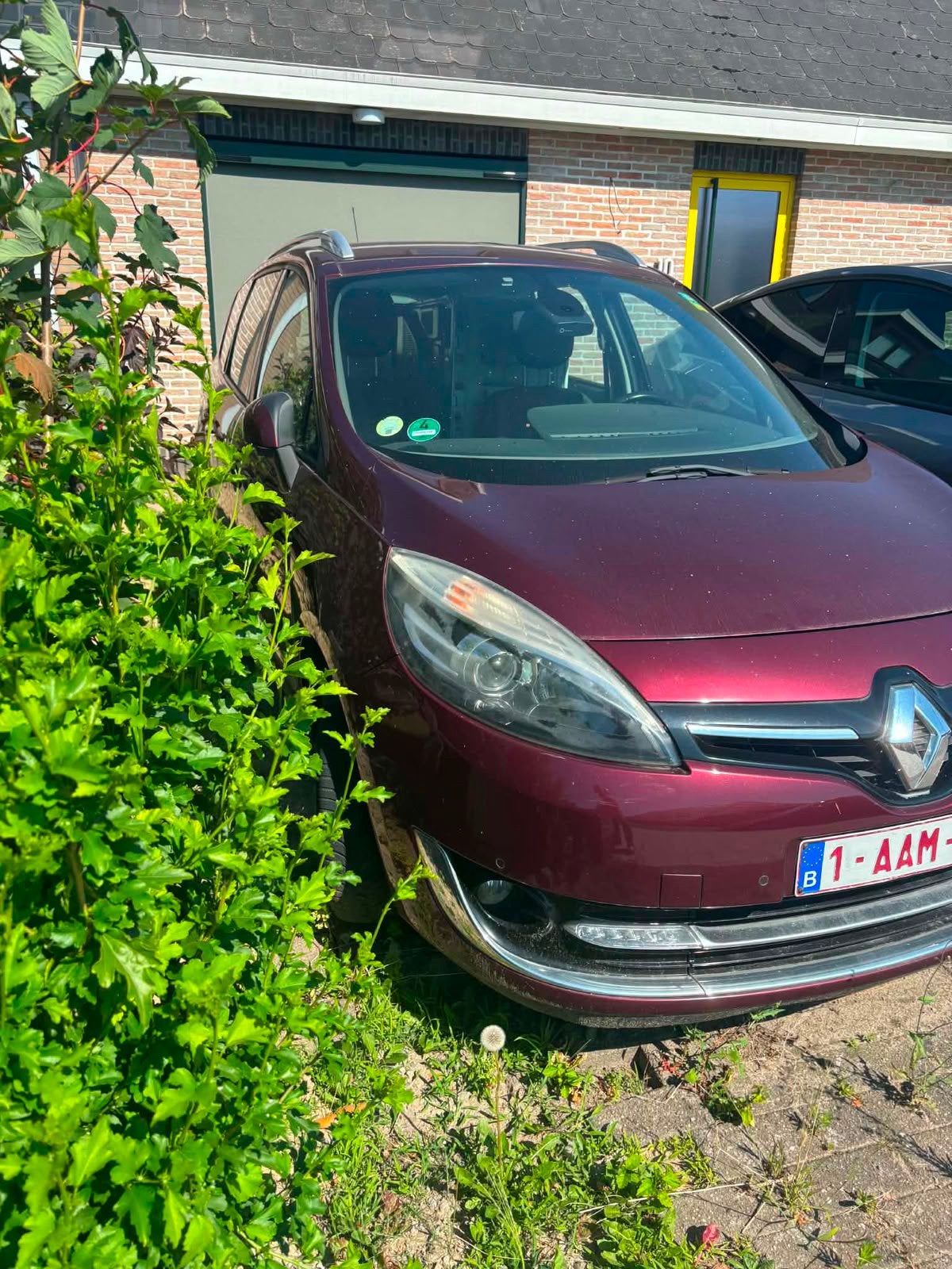 Renault Grand Scénic 7 places — 2013 — Essence — 3 500€, Autos, Rouge, Achat, Boîte manuelle, Noir
