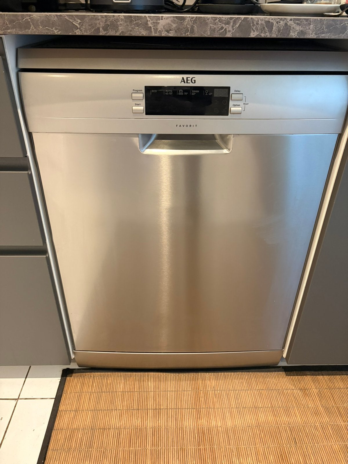 Lave vaisselle AEG, Enlèvement, Comme neuf
