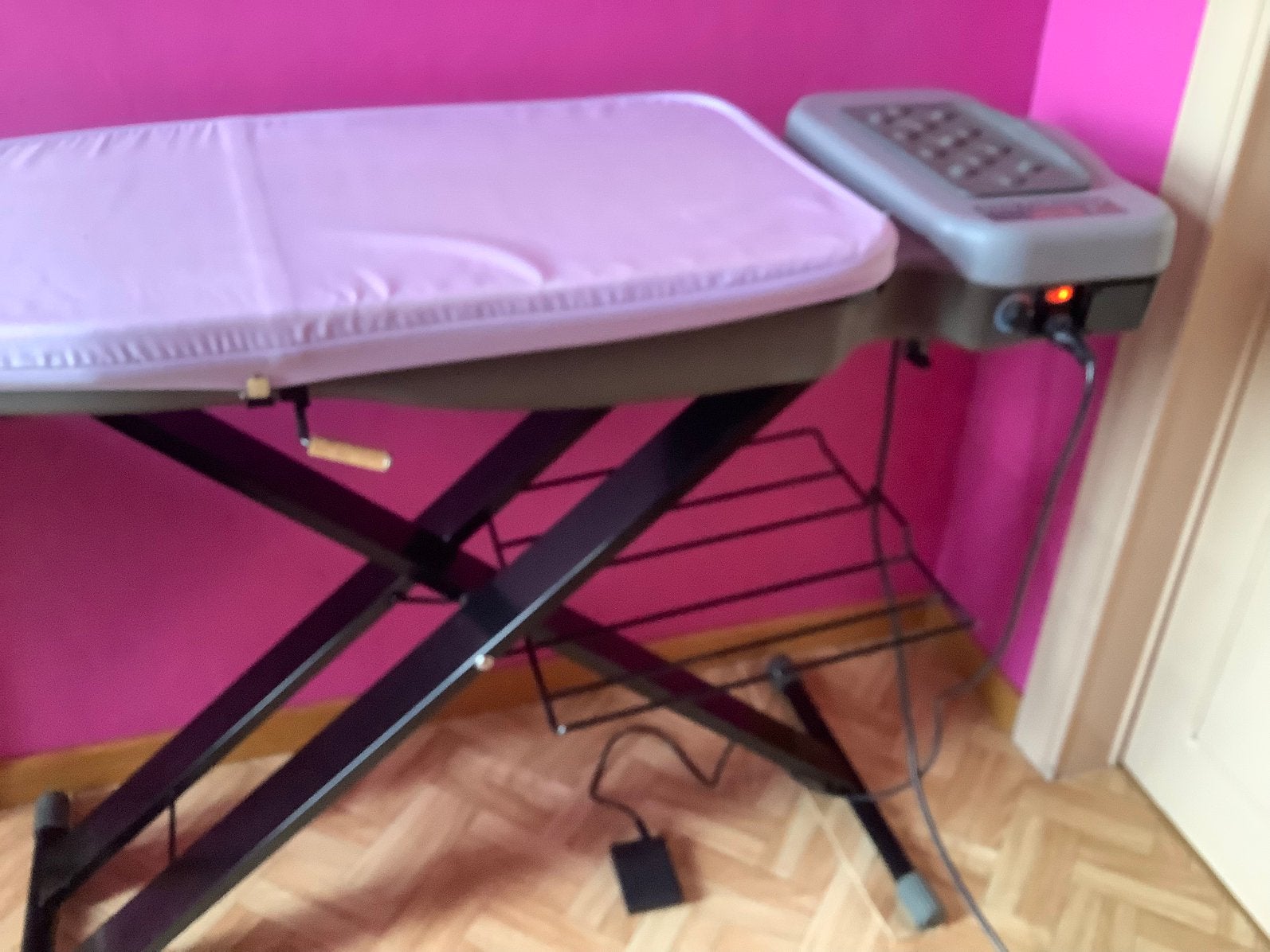 Planche à repasser, Electroménager, Enlèvement, Comme neuf