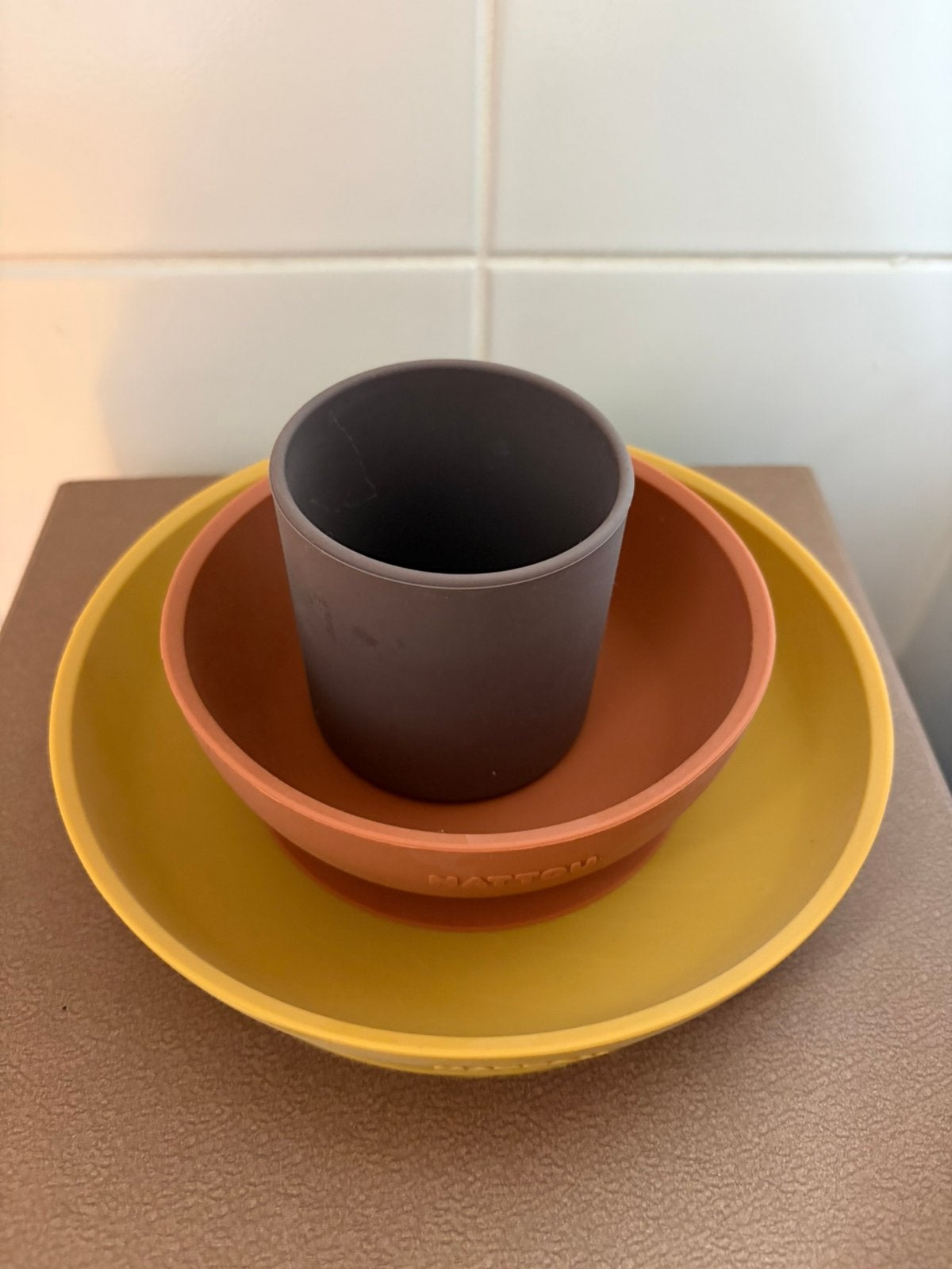 Nattou bord-kom-beker, Ophalen of Verzenden, Zo goed als nieuw, Drinkbeker