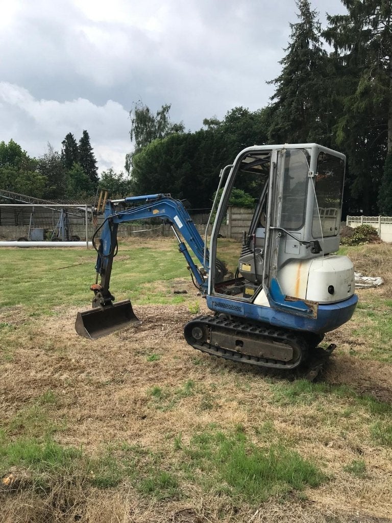 Minigraver Airman AX15 (Hitachi), Articles professionnels, Machines & Construction | Grues & Excavatrices, Enlèvement, Excavatrice