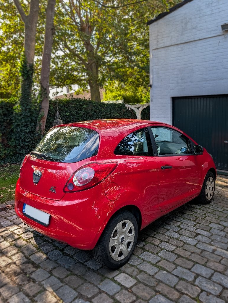 Ford Ka 1.2 Benzine – 2015 – Slechts 89.500 km - Gekeurd, Autos, Rouge, Achat, Euro 6, Boîte manuelle