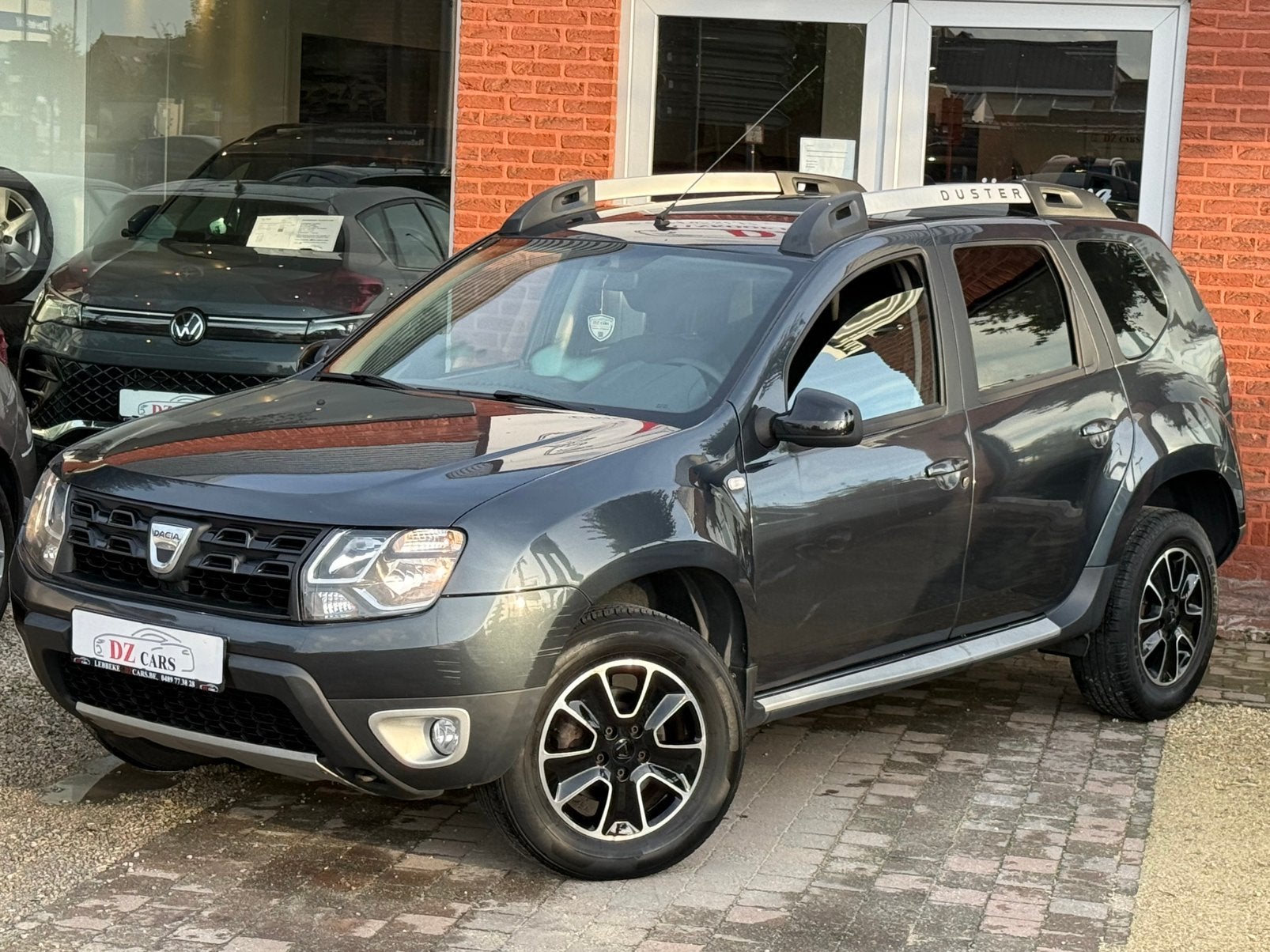 DACIA DUSTER 1.5DCI 90PK |NAVIGATIE | LEDER | AIRCO |, Auto's, Voorwielaandrijving, 4 cilinders, Bedrijf, Bluetooth