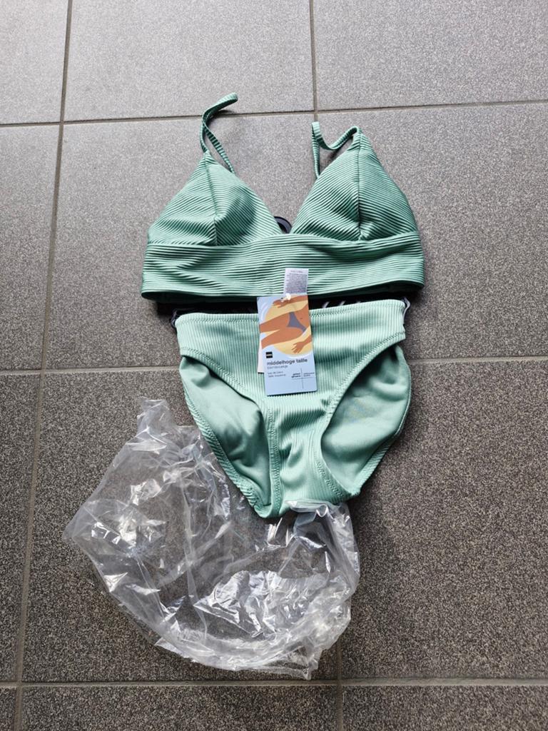 Bikini hema maat xs, Kleding | Dames, Badmode en Zwemkleding, Ophalen of Verzenden, Bikini