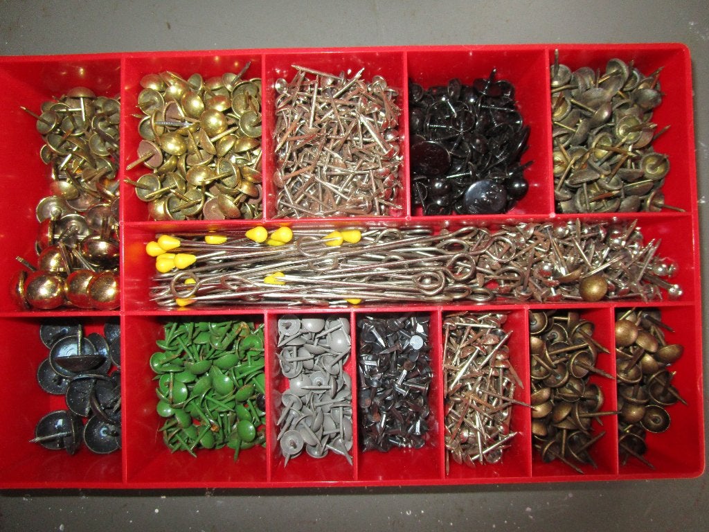 lot siernagels voor antieke stoelen, Ophalen