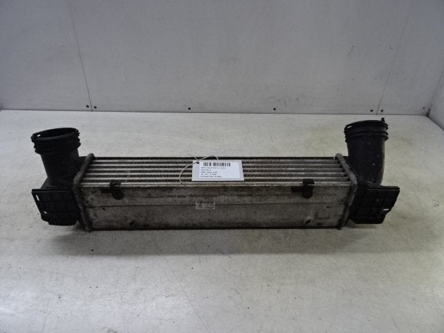 RADIATEUR INTERCOOLER BMW 3 serie (E92) (78068001), Gebruikt, BMW, Petuelring 130
80809  München, DE, Bayerische Motoren Werke AG