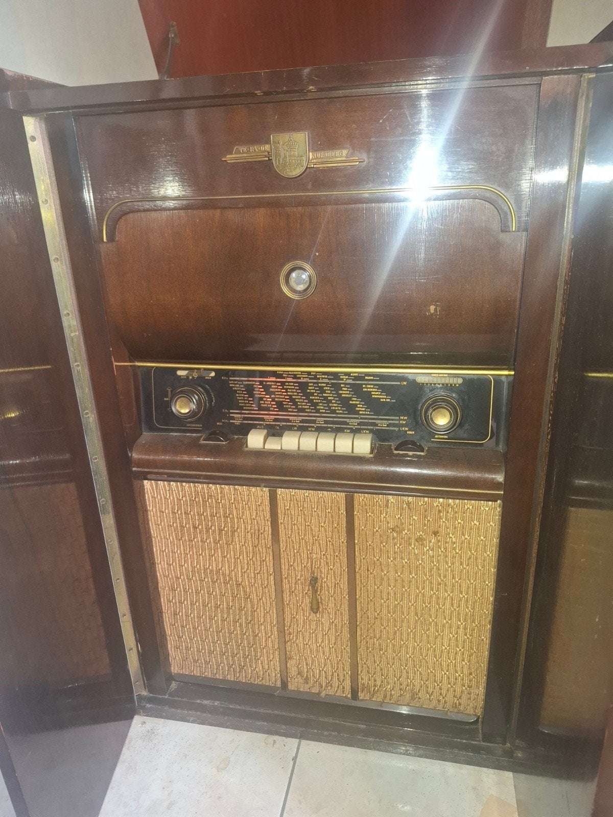 radio/platenspeler jaren 50 , kom je niet veel tegen, Antiek en Kunst, Ophalen