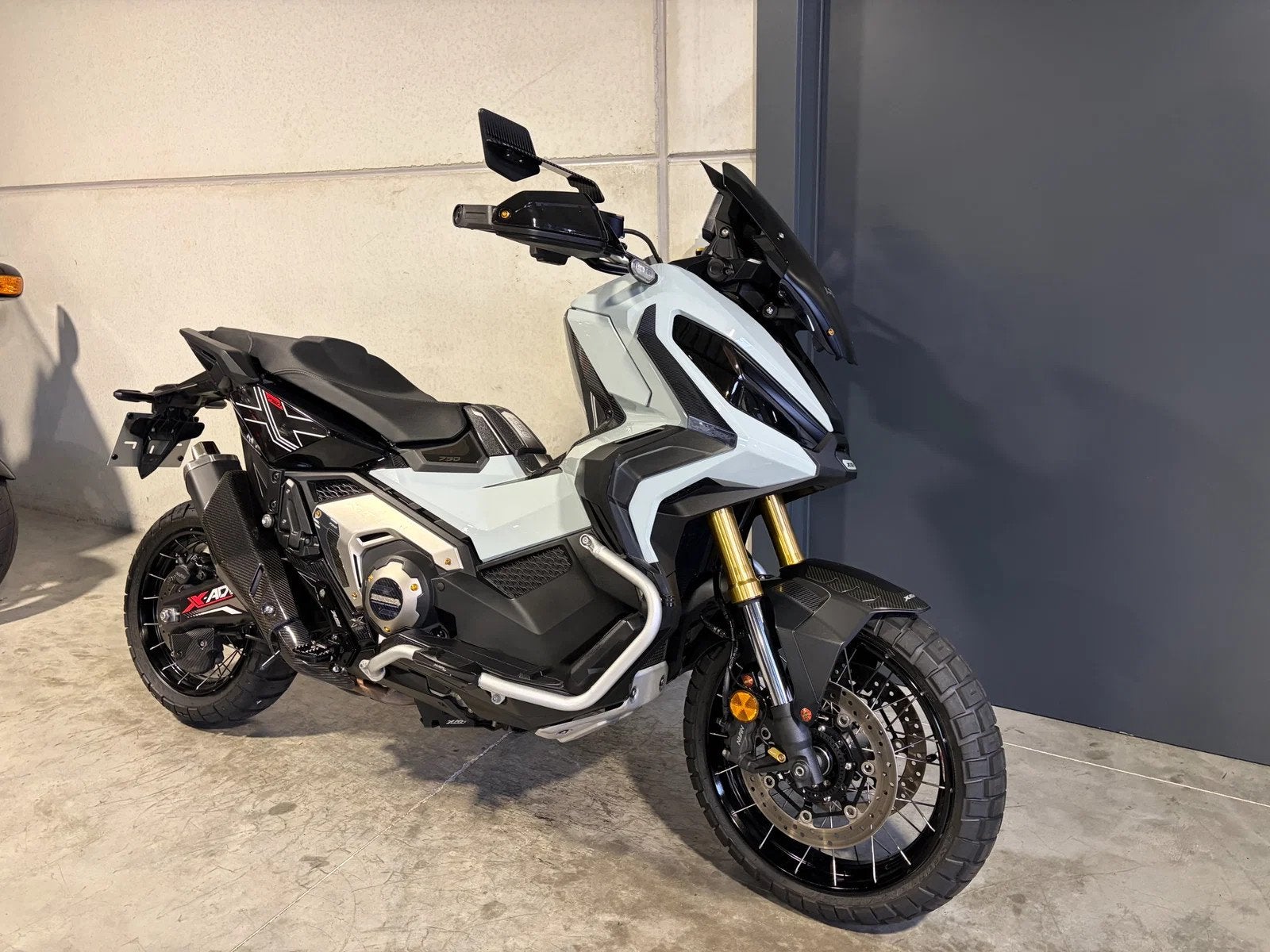 Honda Xadv 750 SUV scooter vol extra's (bj 2024), Motoren, 750 cc, Meer dan 35 kW, Overig, Automaat