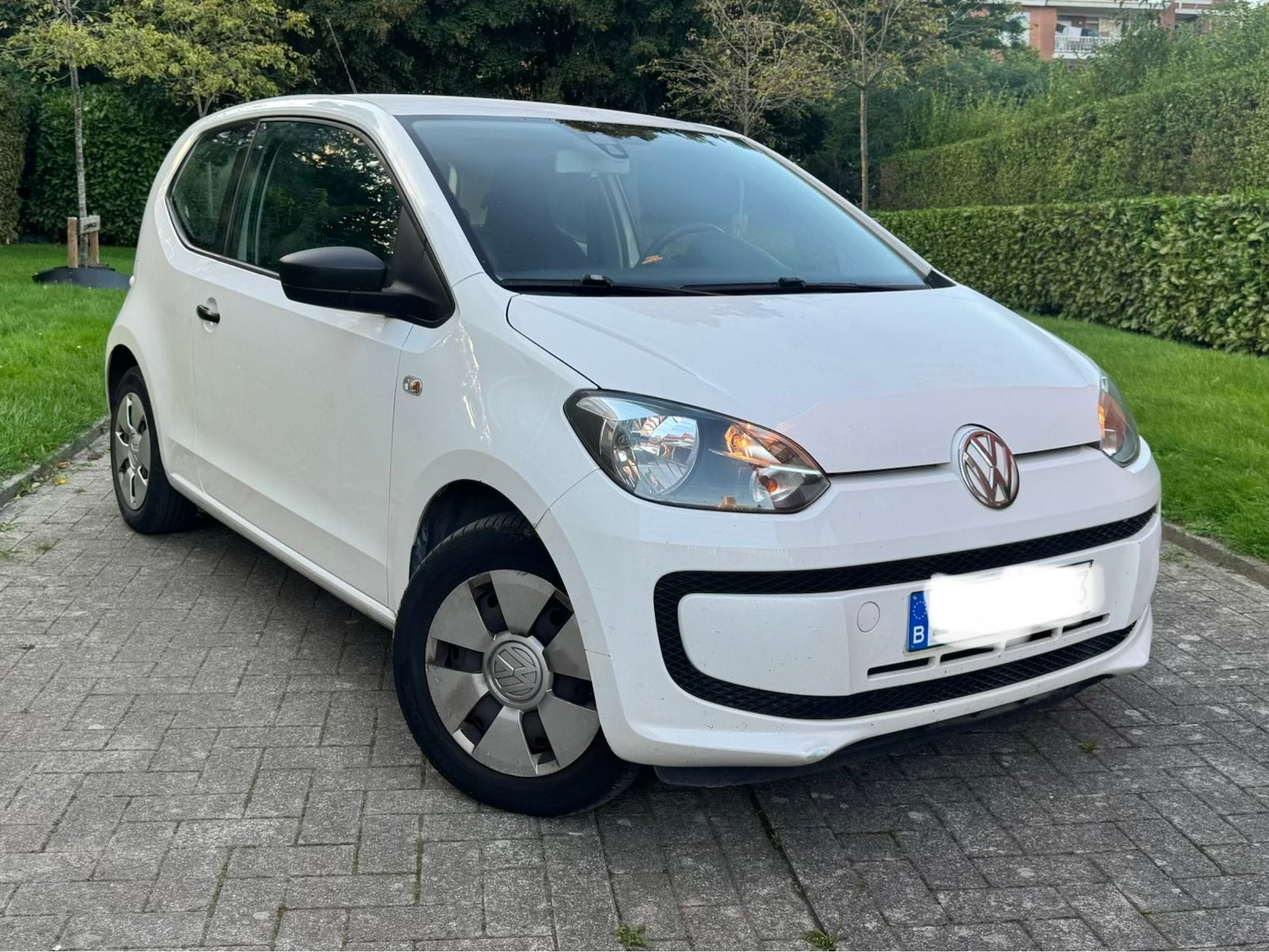 VOLKSWAGEN UP ! MAGNIFIQUE ÉTAT ! ESSENCE EURO 5 !!, Auto's, Up!, Wit, Handgeschakeld, 44 kW