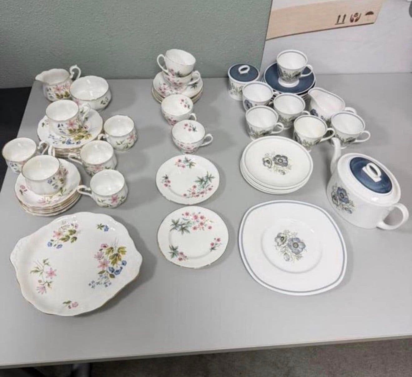 Lot de 3 couverts en porcelaine Royal Doulton Bosun Richmond, Antiquités & Art, Enlèvement ou Envoi
