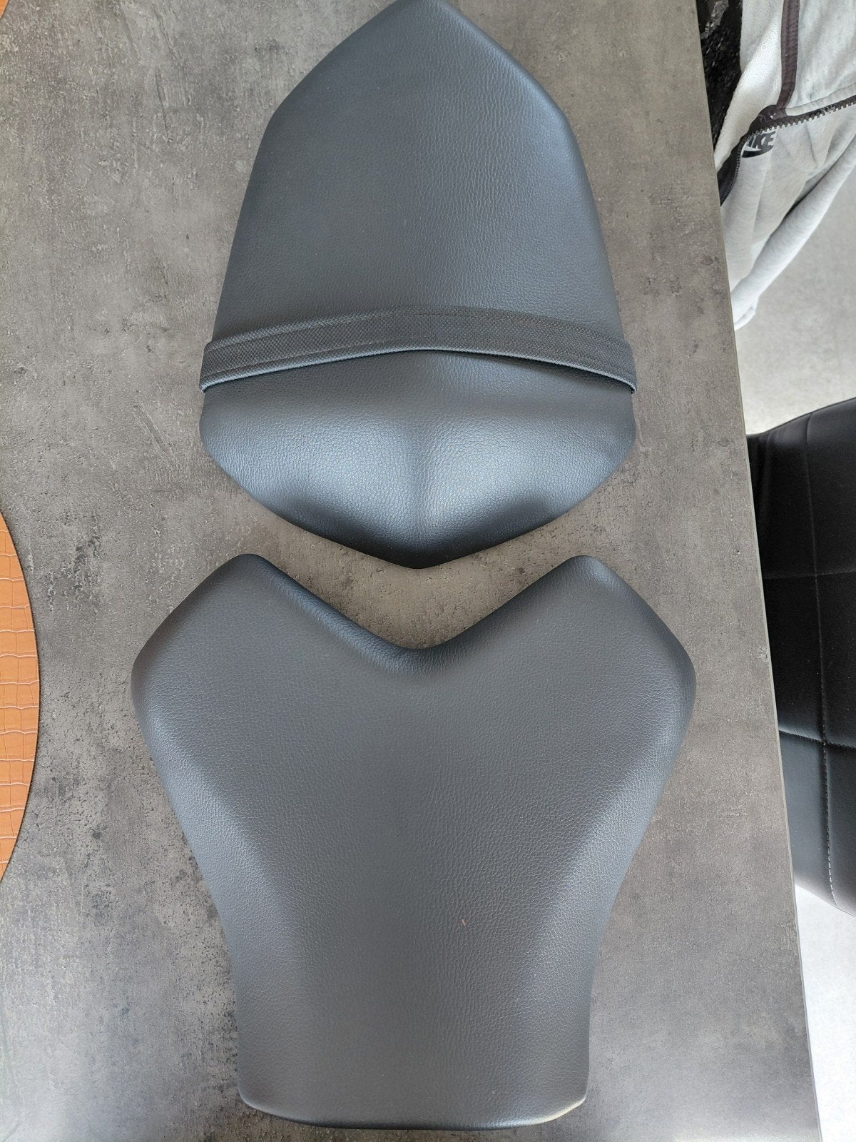 Voor en achter zadel voor z750 of z1000, Ophalen