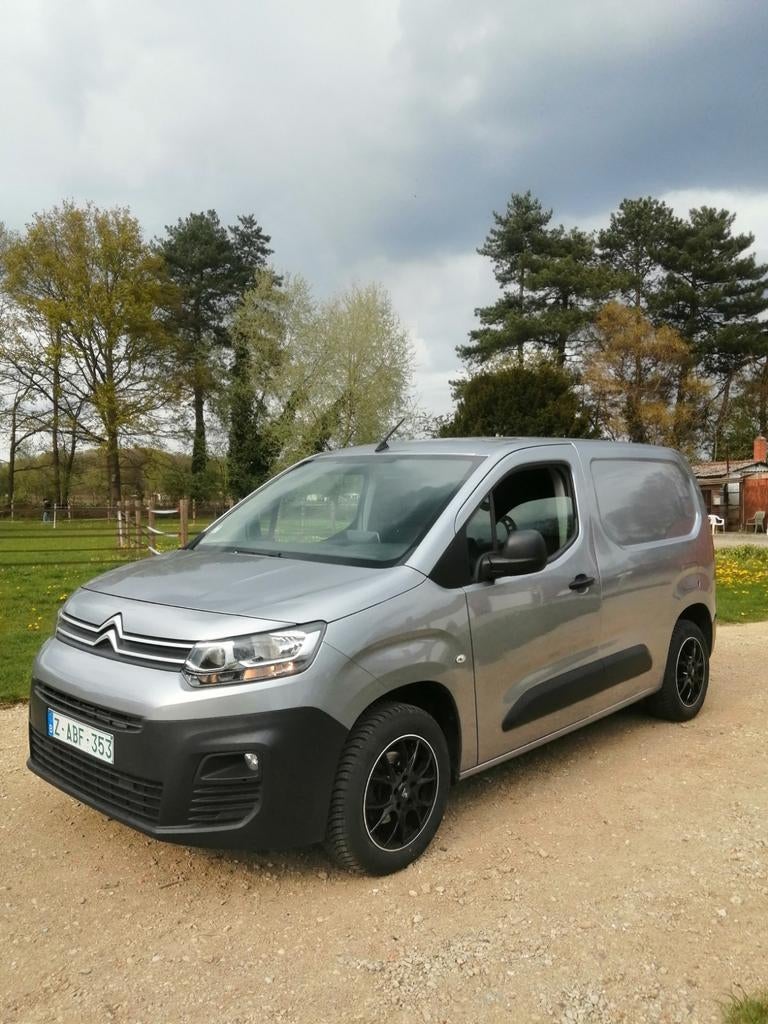 1. 5 Hdi berlingo  8.181 euro exclusief  (btw wagen), Euro 6, 1500 cc, Particulier, Onderhoudsboekje