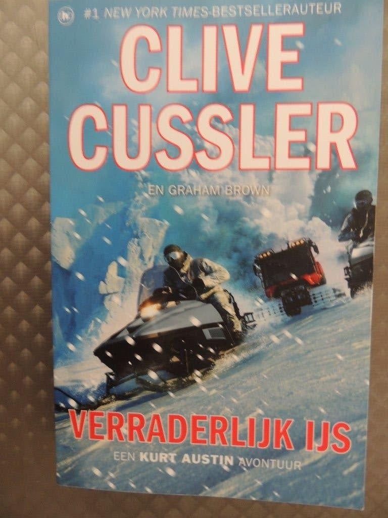CLIVE CUSSLER VERRADERLIJK  IJS NIEUW, Ophalen, Nieuw