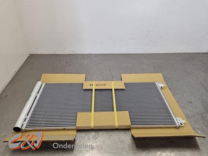 Condensateur clim d'un Renault Trafic, Neuf, Renault, -, 3 mois de garantie