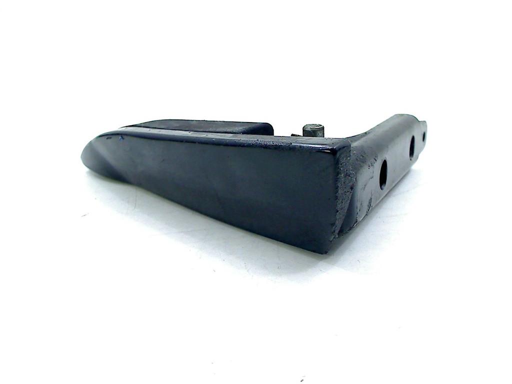 REPOSE PIEDS SUPPORT ARRIÈRE DROIT MP3 500 2019-2022, Dhr. S. di Majo, Utilisé, Info@cama-motorparts.nl, P.J. Troelstraweg 8 8
3144 CX  MAASSLUIS, NL