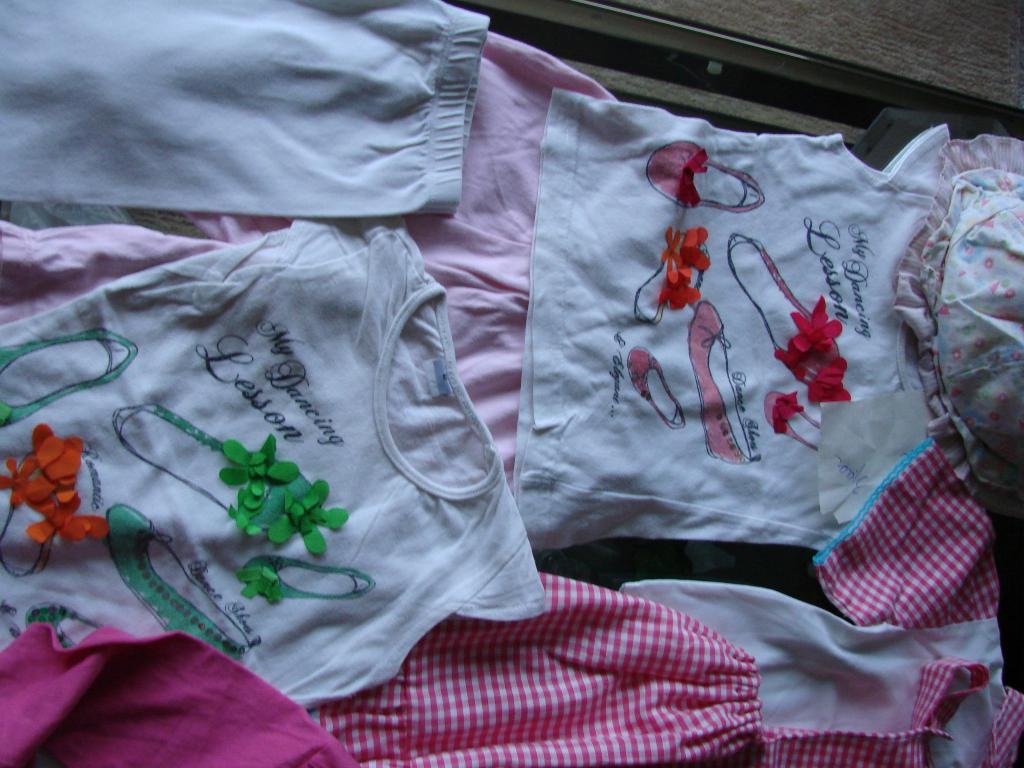 pakket meisjes kleding maat 92, Enfants & Bébés, Vêtements enfant | Taille 92, C&A, Autres types, Comme neuf, Enlèvement