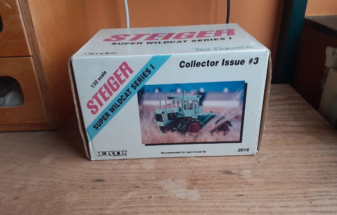 ERTL 1/32 steiger super wildcat tractor farmer 2016 box ONLY, Verzenden, Gebruikt