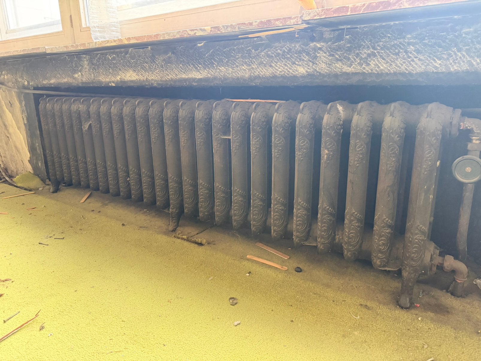 Gietijzeren radiator, Ophalen, Zo goed als nieuw, Radiator