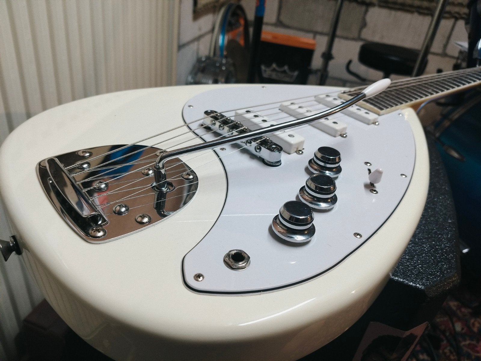 Modèle Revelation VX64 Teardrop., Enlèvement, Comme neuf, Solid body, Autres marques