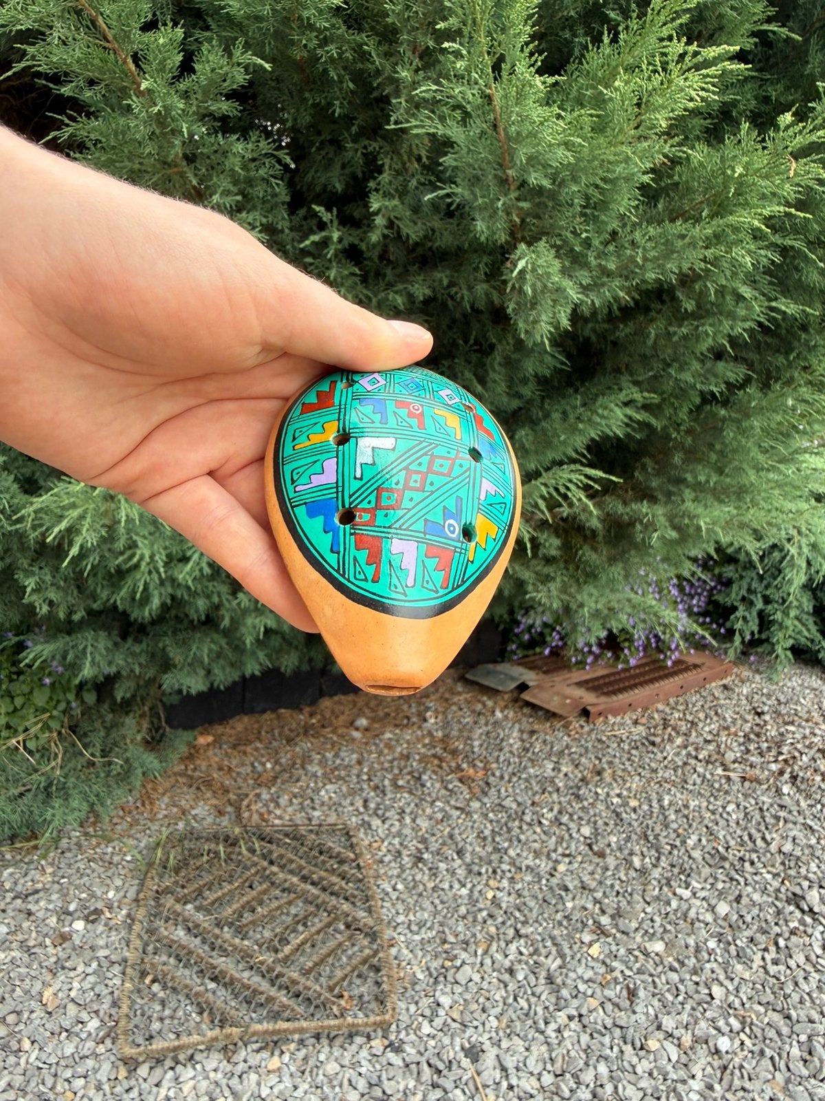 Ocarina décorative en terre cuite peinte, Antiquités & Art, Art | Autres Art, Envoi