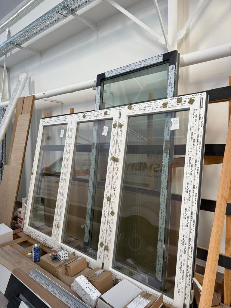 URGENT – Fenêtres PVC Schüco / Aluplast – PRIX BAS – À SAISI, Bricolage & Construction, Enlèvement