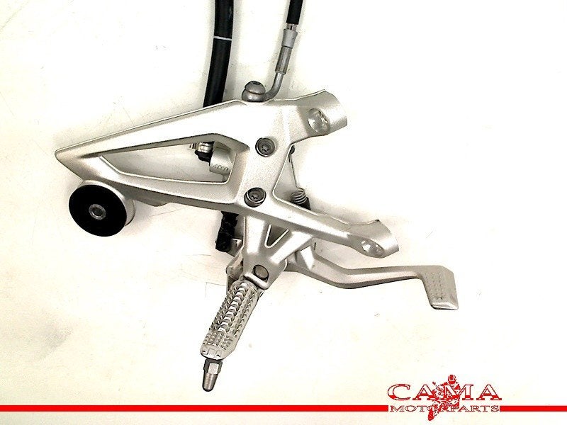 SCHETSPLAAT RECHTS VOOR BMW S 1000 R 2021-2023 (S1000R K63), Dhr. S. di Majo, Gebruikt, Info@cama-motorparts.nl, P.J. Troelstraweg 8 8
3144 CX  MAASSLUIS, NL