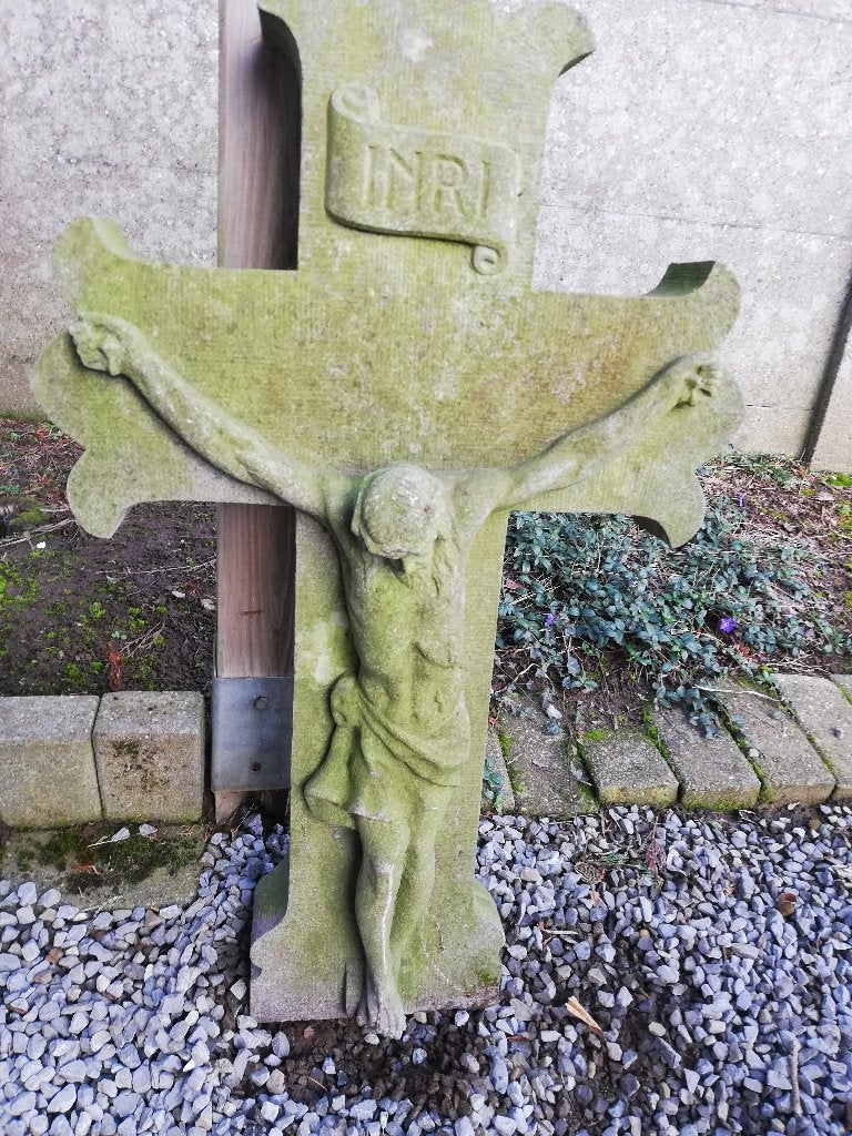 grafkruis met christus beeld, Antiquités & Art, Antiquités | Objets religieux, Enlèvement