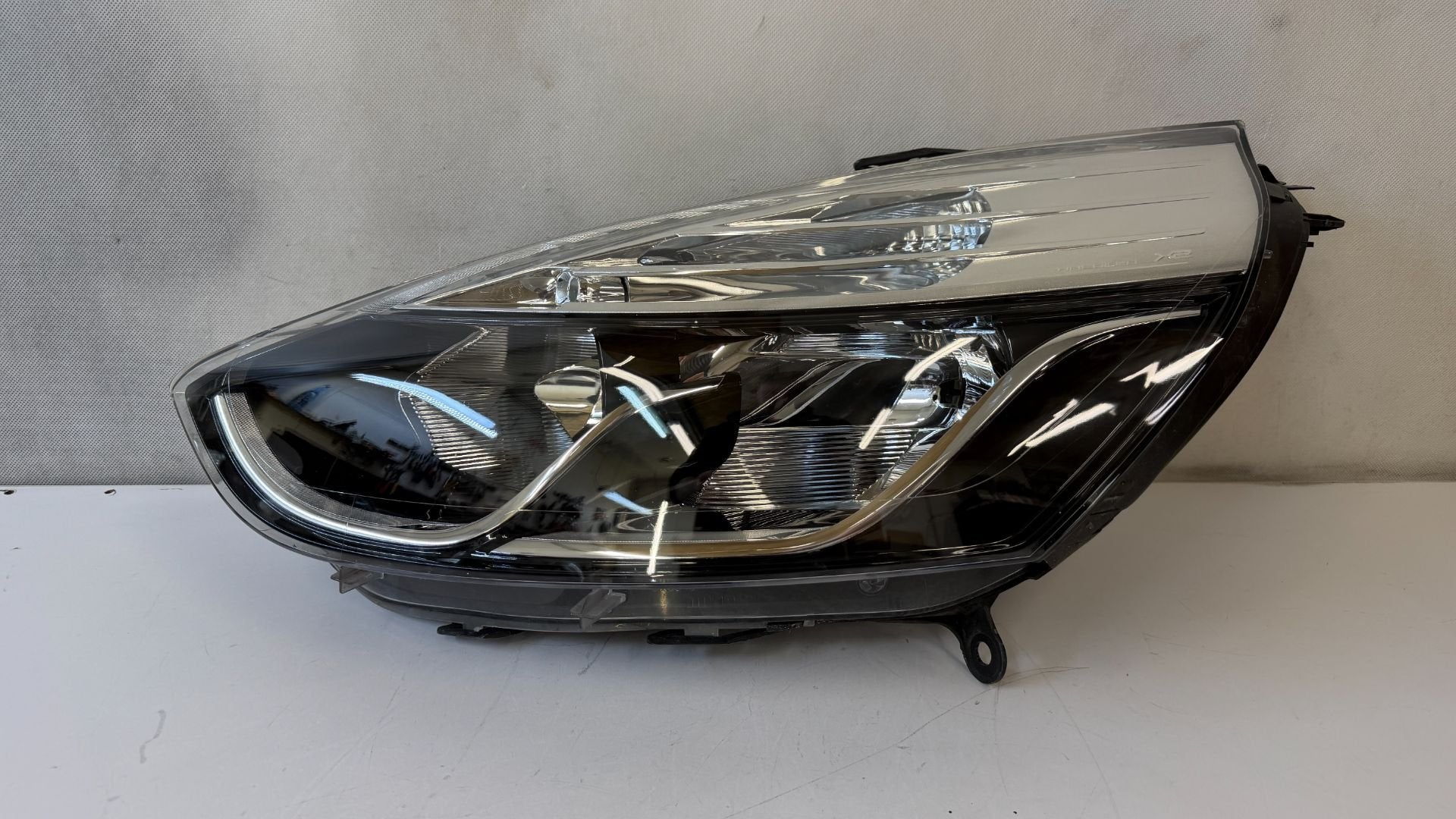 links koplamp RENAULT CLIO IV 4 260601850R (X), Renault Group, Gebruikt, Contact.group@renault.com, Renault