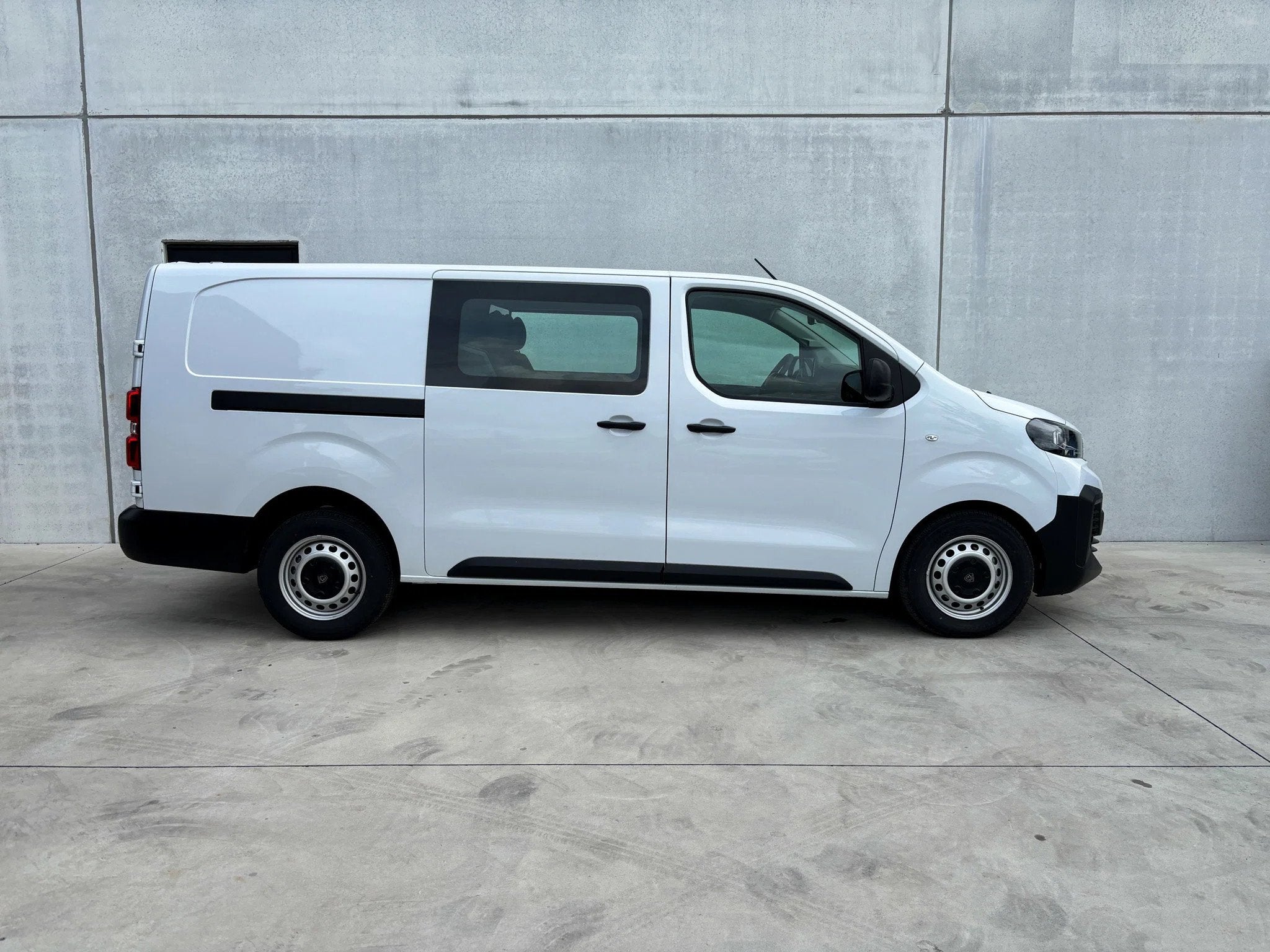 Peugeot Expert Double Cab XL | Leasing, Achat, Capteur de lumière, Boîte manuelle, 5 portes
