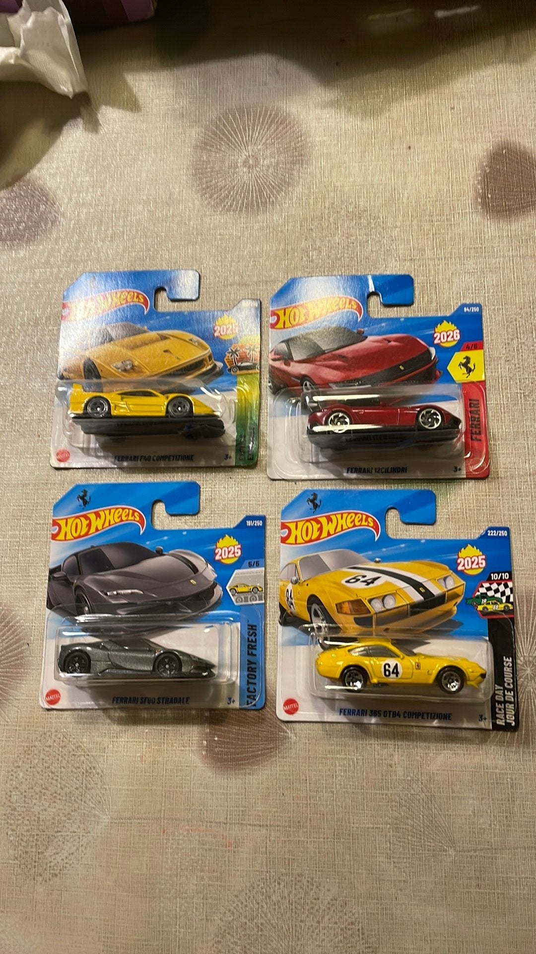 Hot Wheels Ferrari Set van 4 (incl. gele F40 & 12Cilindri), Ophalen of Verzenden, Nieuw