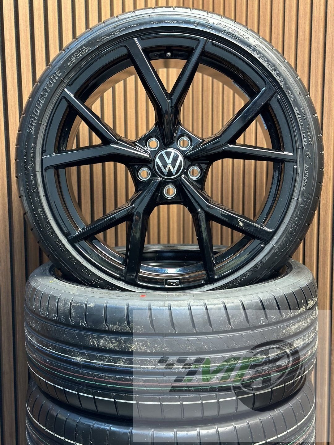 ️19“ Vw Golf 8 R GTI GTD GTD RLine ESTORIL BLACK NIEUW OEM, Auto-onderdelen, Banden en Velgen, 19 inch, -, -, Banden en Velgen
