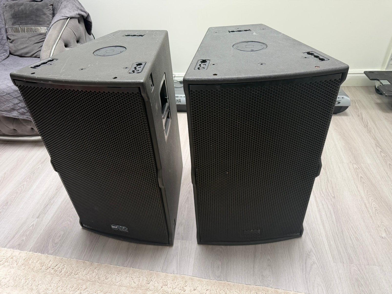 2 x Rcf TT5-A, Enlèvement