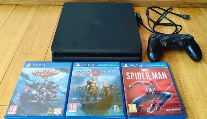 ​Console PS4 + 3 jeux + 1 manette + câble d'alimentation, Avec 1 manette, Comme neuf, Enlèvement, 1 TB