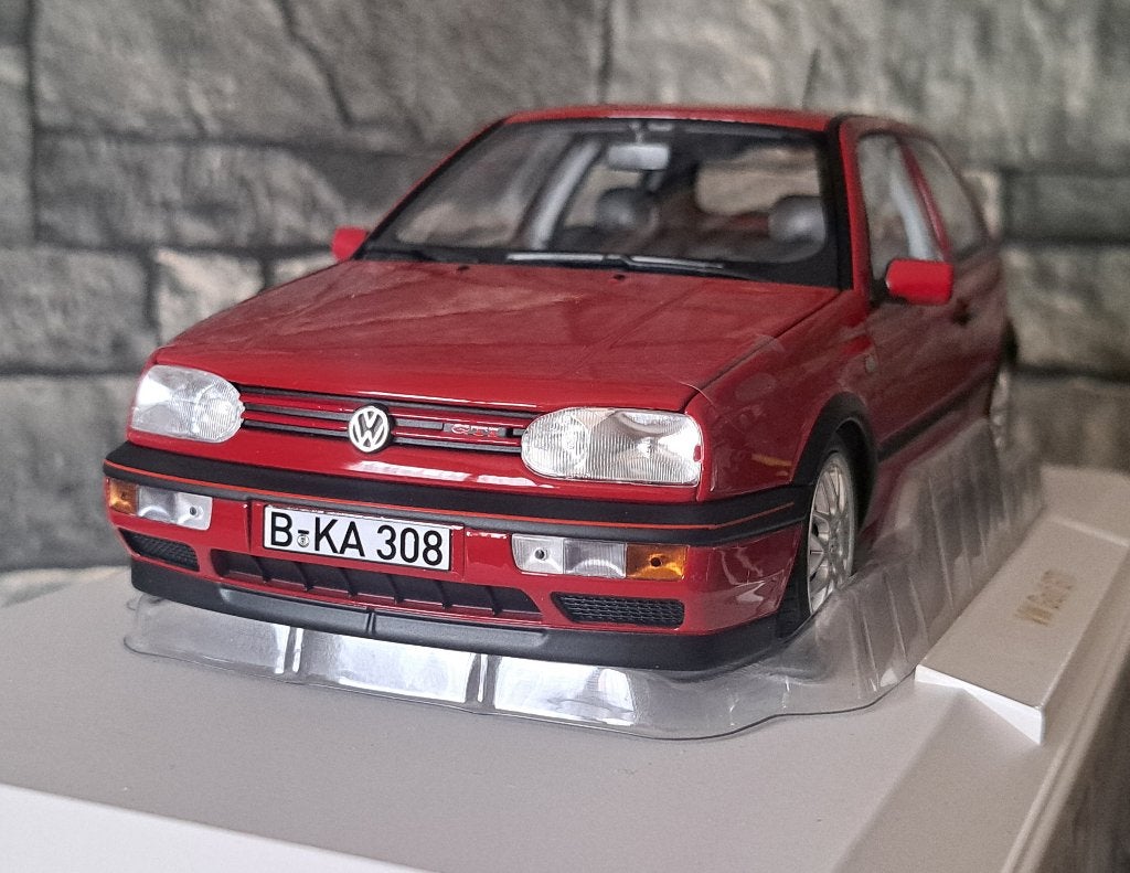 Vw Volkswagen golf 3 GTI 20ème anniversaire Red 1/18éme, Hobby & Loisirs créatifs, Voitures miniatures | 1:18, Neuf, Enlèvement ou Envoi