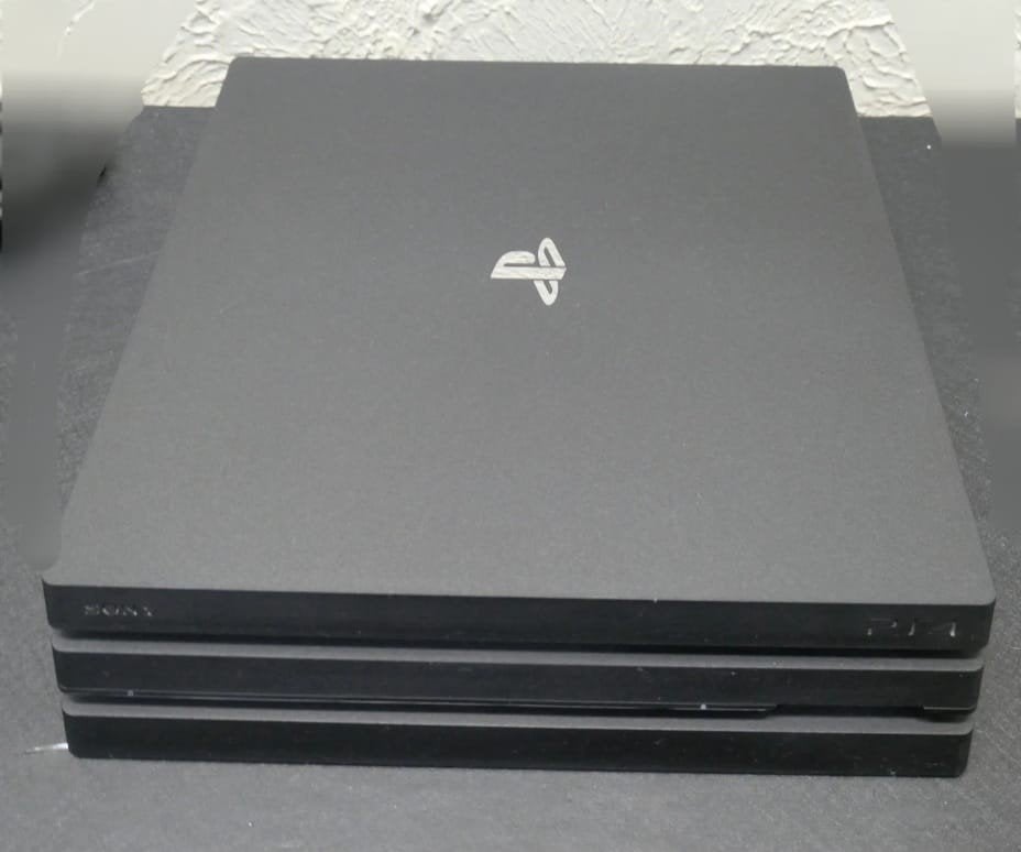 Ps4 Pro 1tb, Enlèvement ou Envoi, Avec 2 manettes, Pro