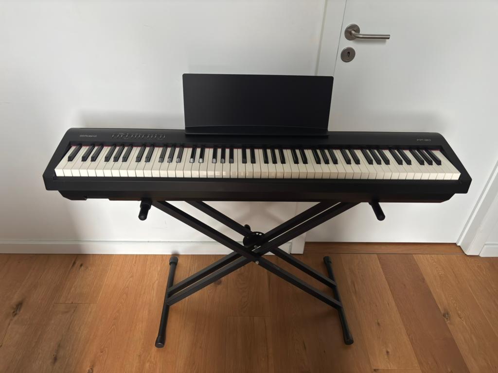 Roland FP-30 Piano, Muziek en Instrumenten, Ophalen, Zwart, Digitaal, Zo goed als nieuw