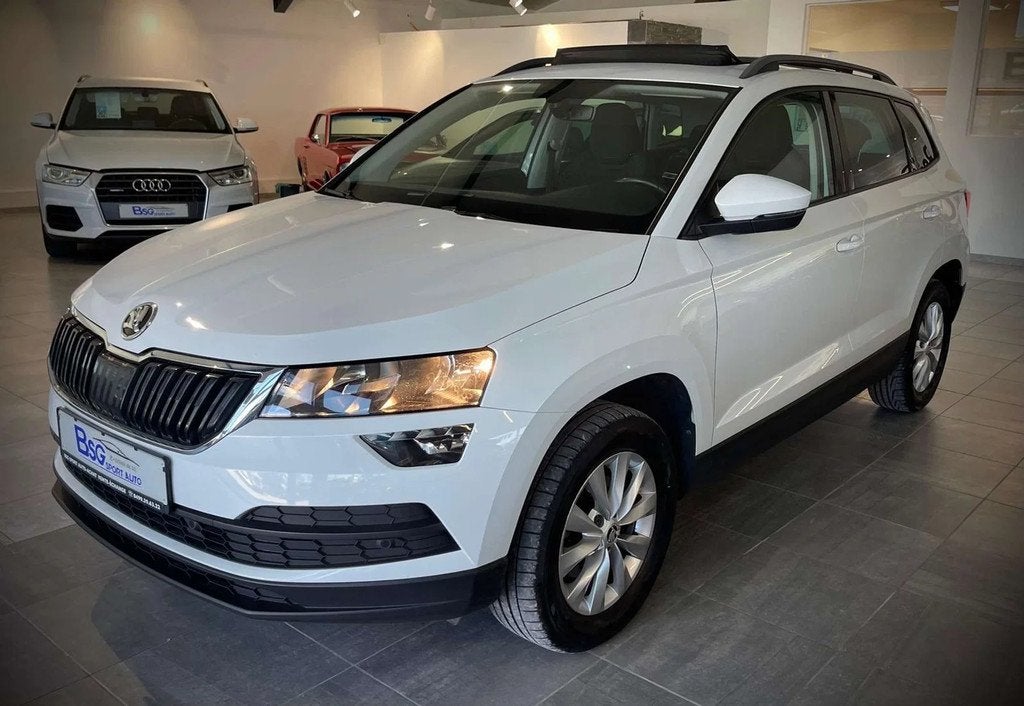 Skoda Karoq 1.5 TSI ACT DSG*BOITE AUTO*TOIT PANO*GPS*CLIM*CA, Entreprise, 1881 kg, Noir, 5 places
