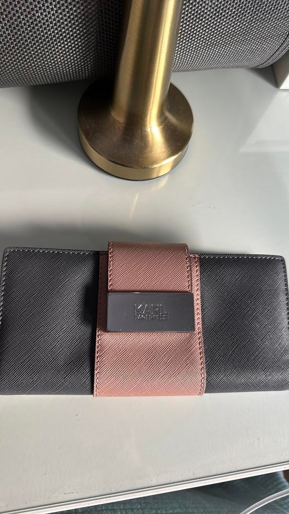 Karl lagerfeld Portemonnee, Handtassen en Accessoires, Ophalen, Zo goed als nieuw, Grijs, Leder