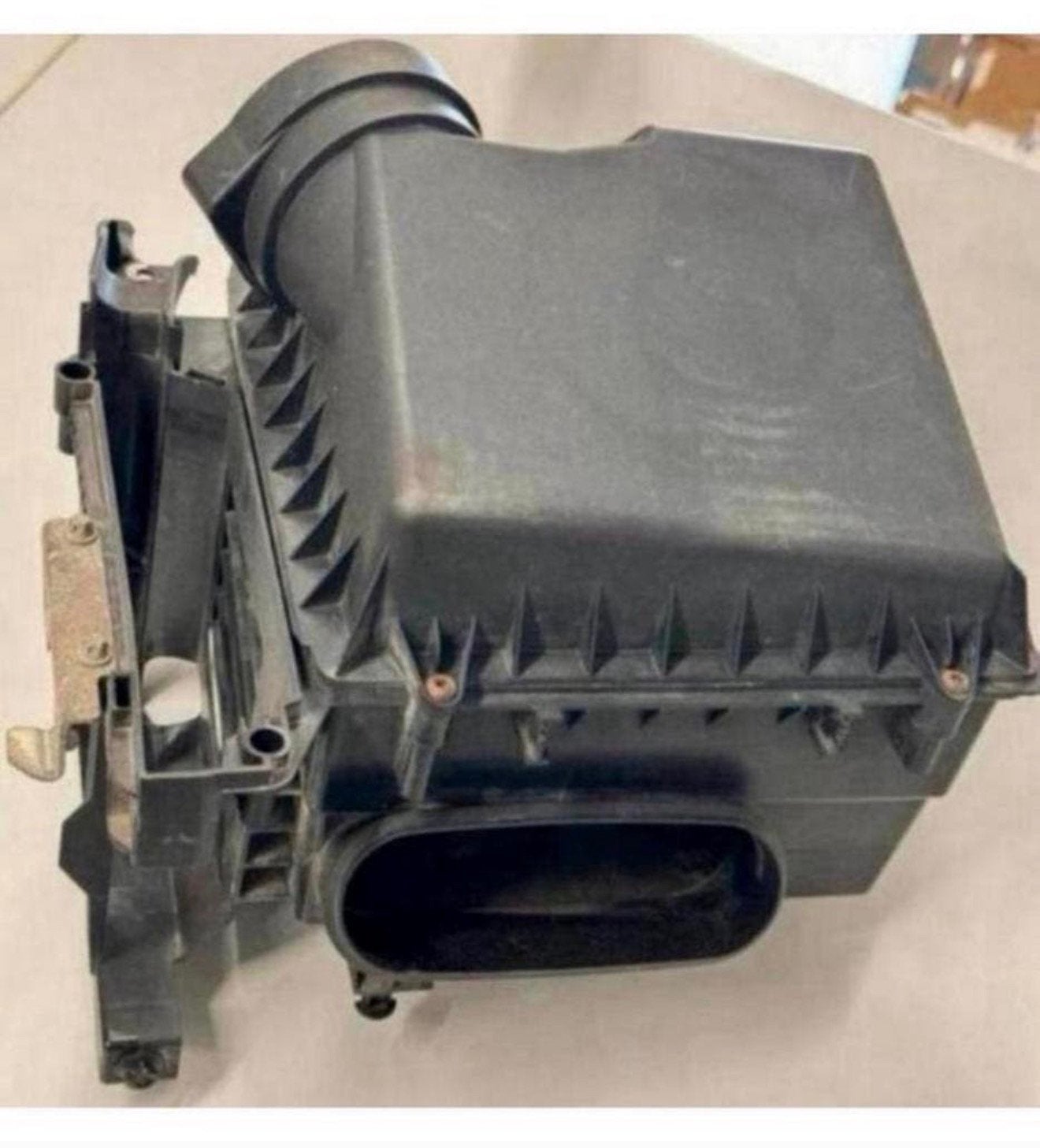 Boîtier de filtre à air DIESEL MERCEDES Benz A W176 2014 1.5, Enlèvement ou Envoi, Révisé, Mercedes-Benz