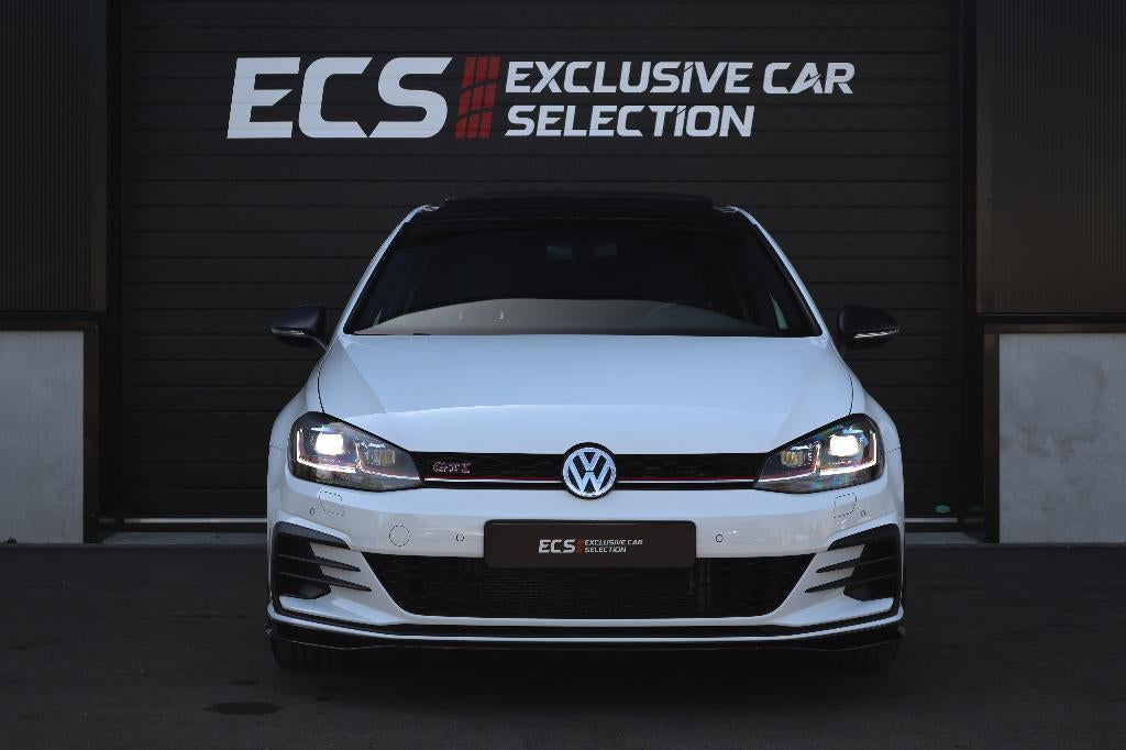 Volkswagen Golf 7.5 GTI TCR | AKRAPOVIC | PANO | DYNAUDIO, Testrit aan huis, Stof, 174 g/km, 4 cilinders